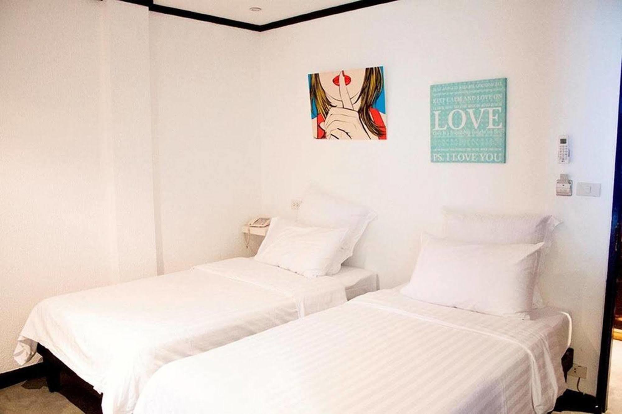 Hotel Justbeds Bangkok Esterno foto