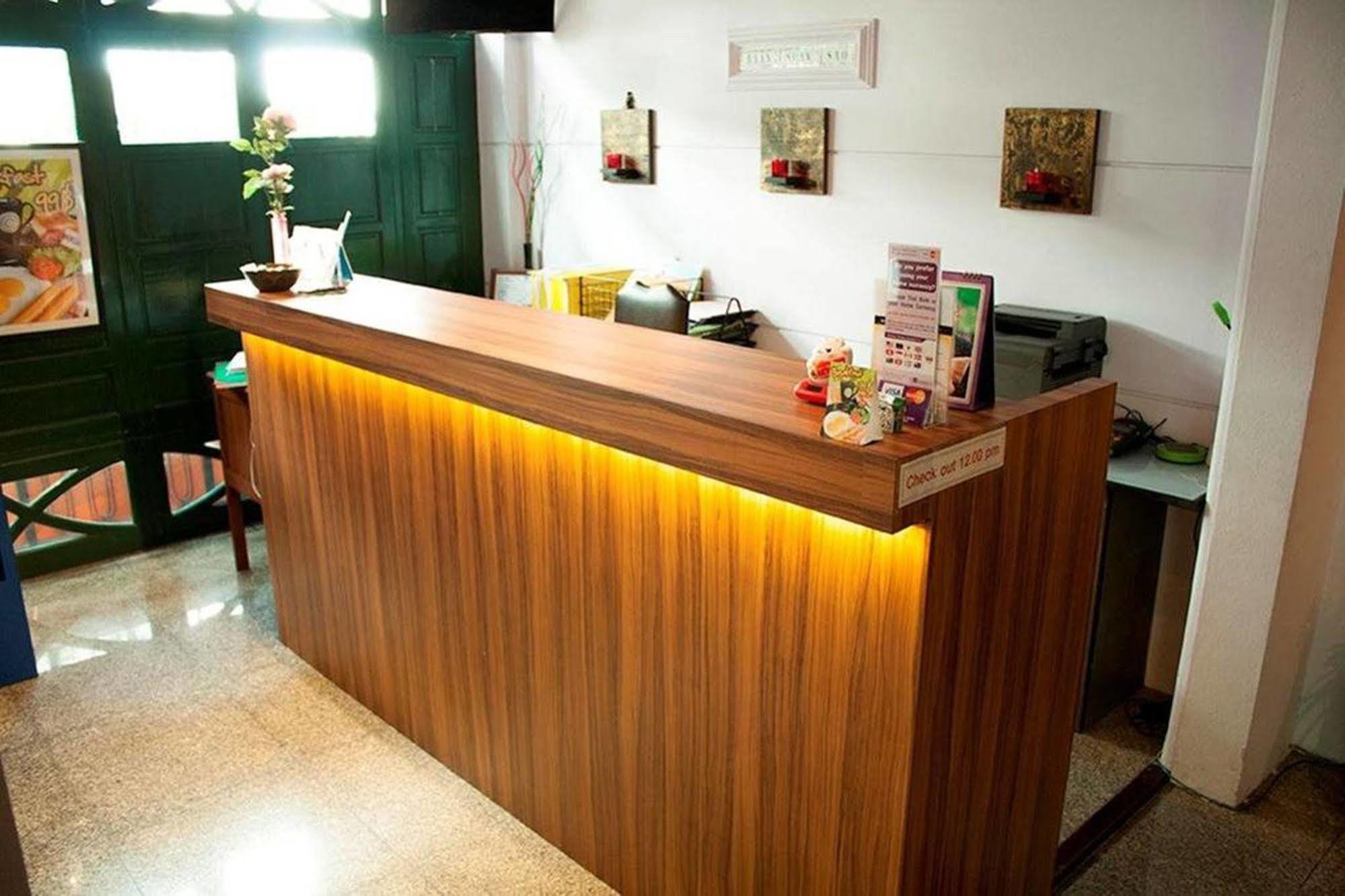 Hotel Justbeds Bangkok Esterno foto